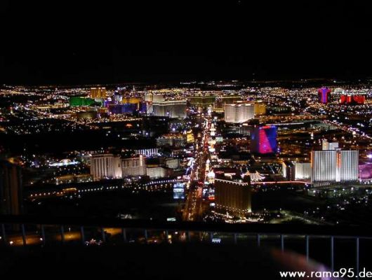 Der Las Vegas Strip bei Nacht
Schlüsselwörter: Las Vegas, Strip