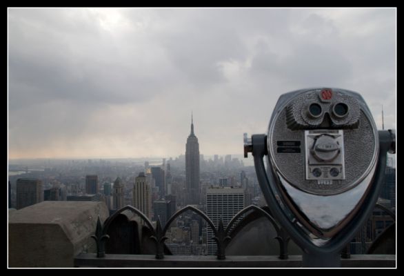 Empire State Building vom Rockefeller Center gesehen
Schlüsselwörter: Empire State Building, Top of the Rock