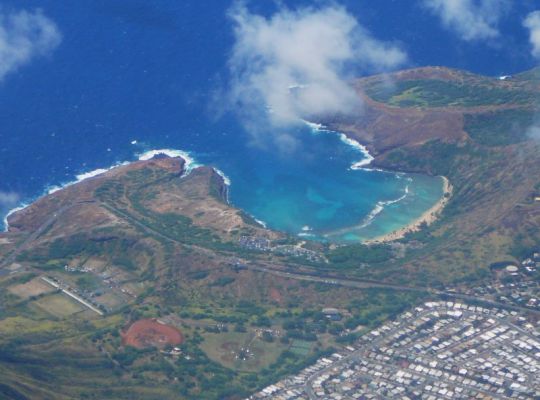 Hanauma Bay
Anflug auf Honolulu
Schlüsselwörter: Hanauma Bay, Oahu , Waikiki , Honolulu