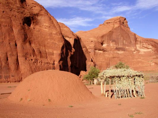 Monument Valley UT_Navajo Hogan
