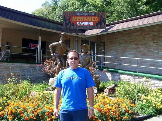 Yves bei den Meramec Caverns, Stanton, Missouri
