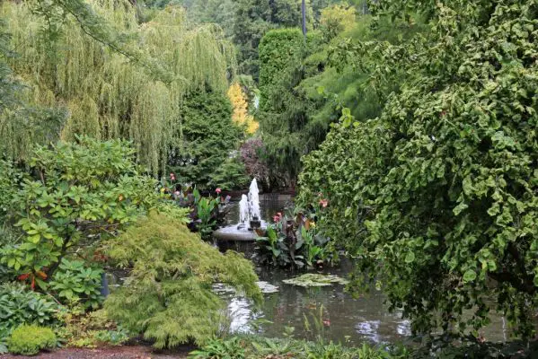 08 Butchart Gardens
