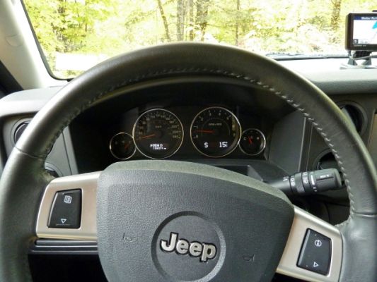 Jeep Commander Armaturenbrett
