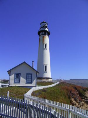 Pidgeon Point Lighthouse
Schlüsselwörter: Lighthouse Leuchtturm