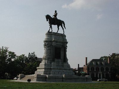 Richmond: Robert E. Lee Monument

