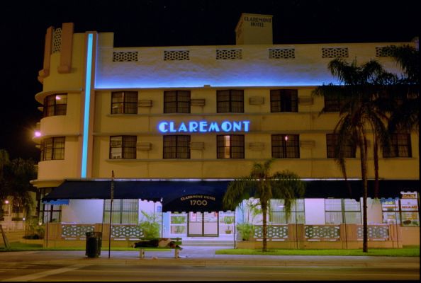 Hotel unter Sternen
Claremont Hotel, Miami Beach
