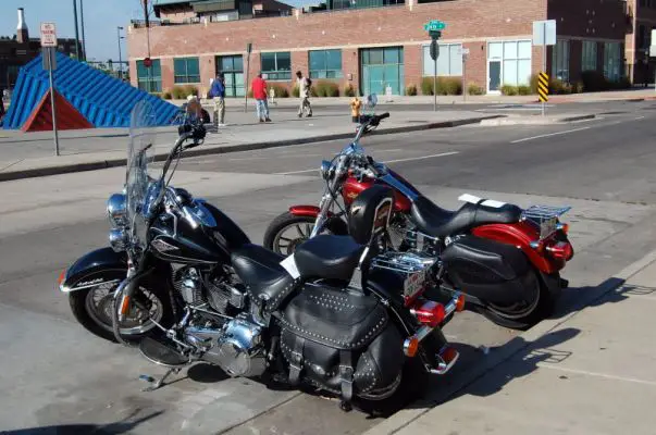 Harleys
Heritage Softtail und Low Rider
Schlüsselwörter: Harleys