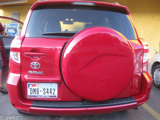 RAV 4 Toyota
unsere Red Lady
