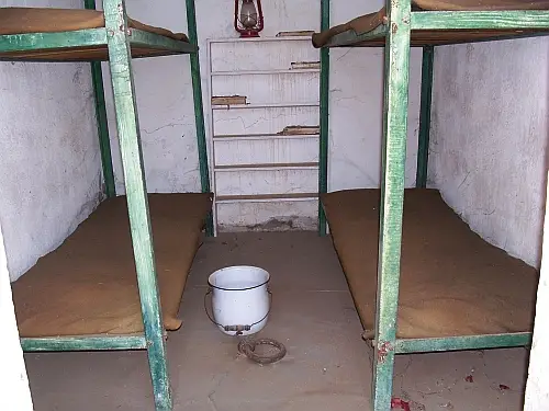 Yuma Prison
Zelle
