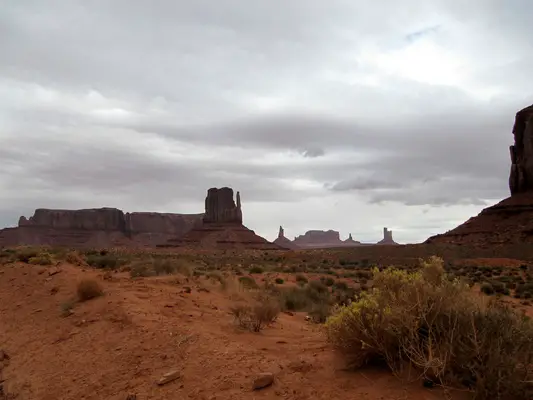 comp_02_monument_valley_290.jpg