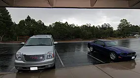 Auto im Regen
